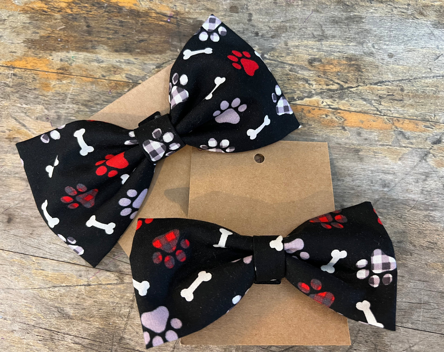 Alfred's Bows "Plaid Paws- Black" Large Bow