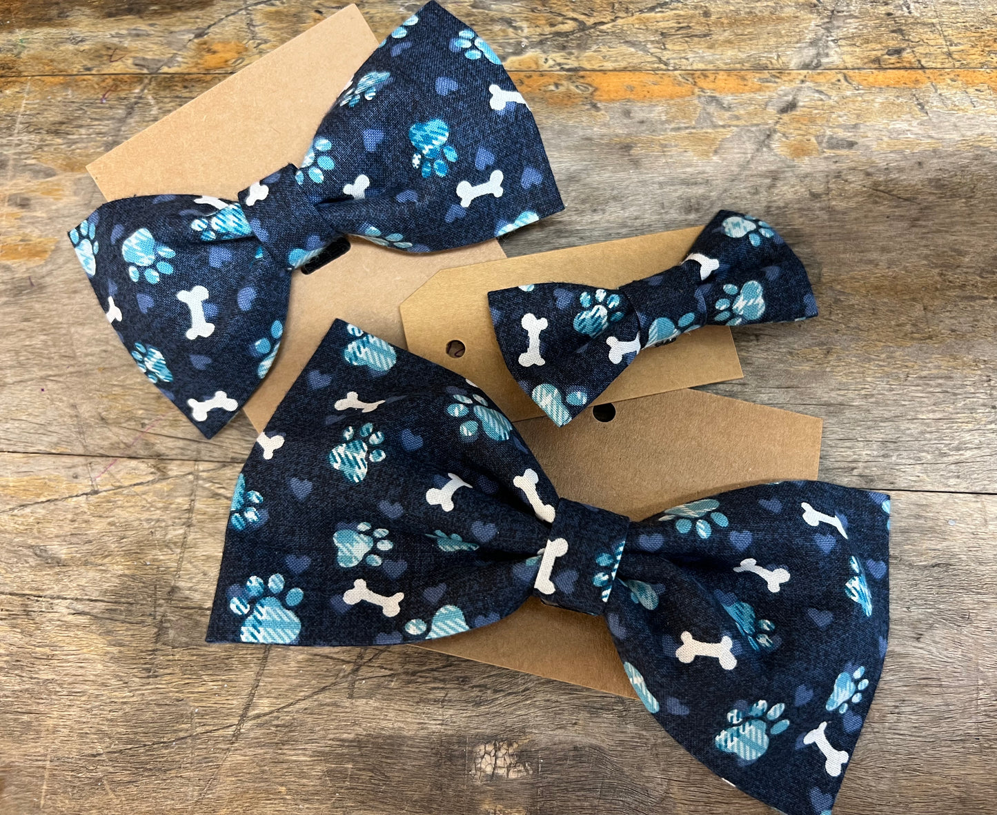 Alfred's Bows "Plaid Paws- Navy" Tiny Bow